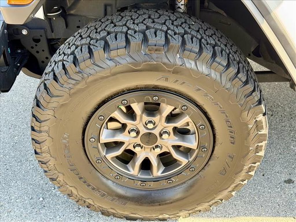 Used 2022 Jeep Wrangler Unlimited Rubicon w/ Trailer Tow Package AWD/4WD image 9