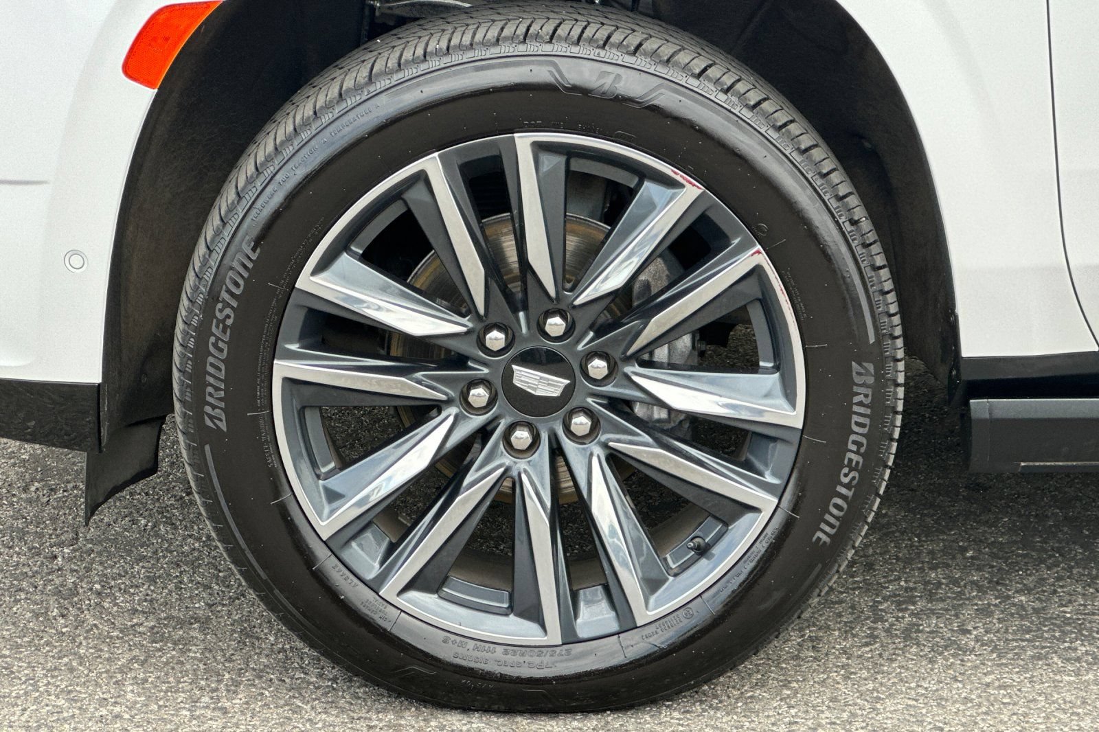 Certified 2023 Cadillac Escalade ESV Sport Platinum w/ Heavy-Duty Trailer Package AWD/4WD image 39