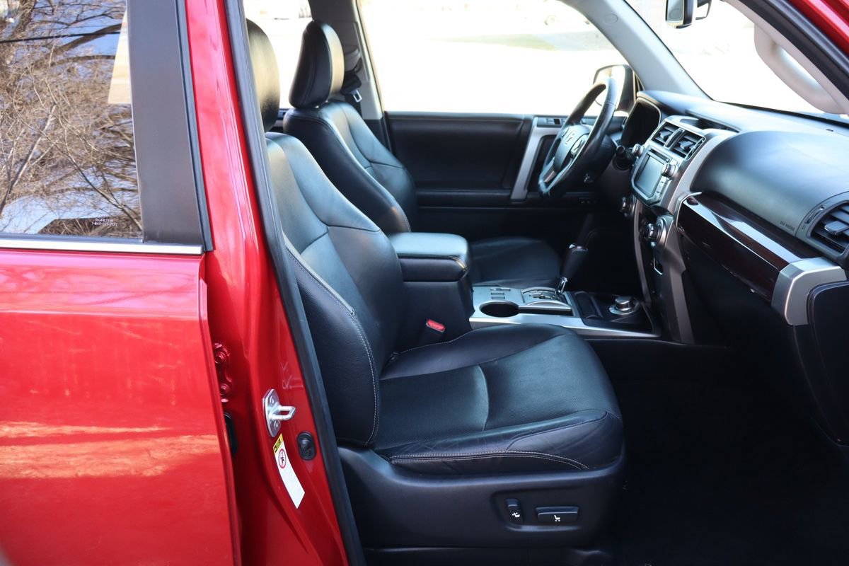 Used 2015 Toyota 4Runner Limited image 23