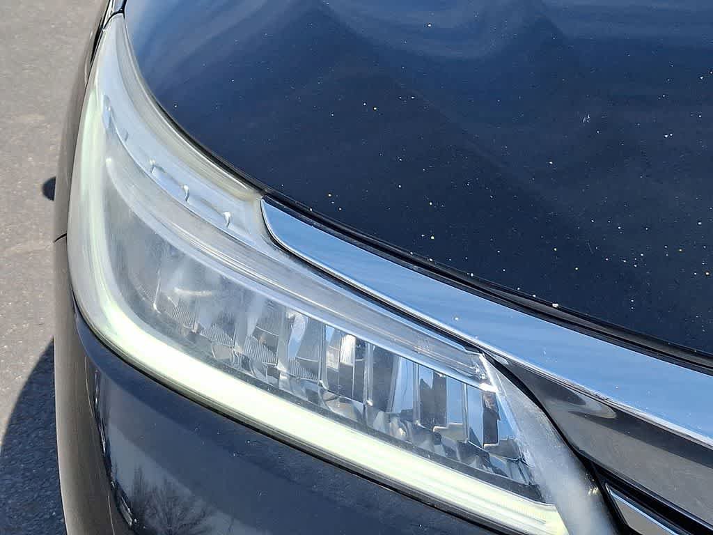 Used 2016 Honda Accord Touring image 27