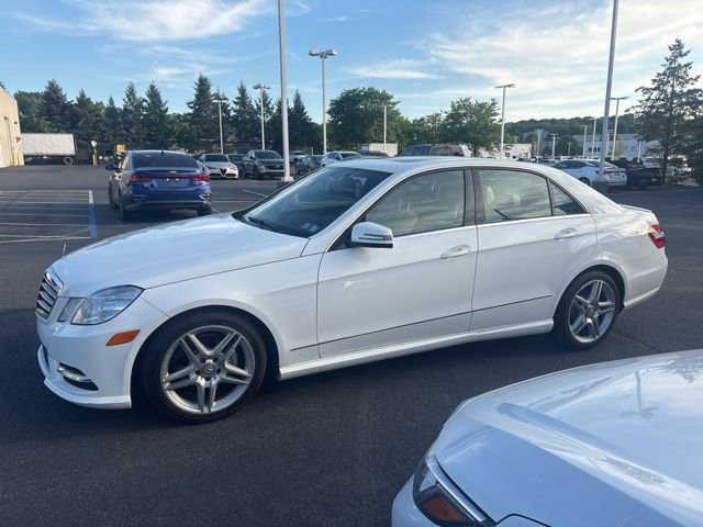 Used 2013 Mercedes-Benz E 350 4MATIC Sedan image 4