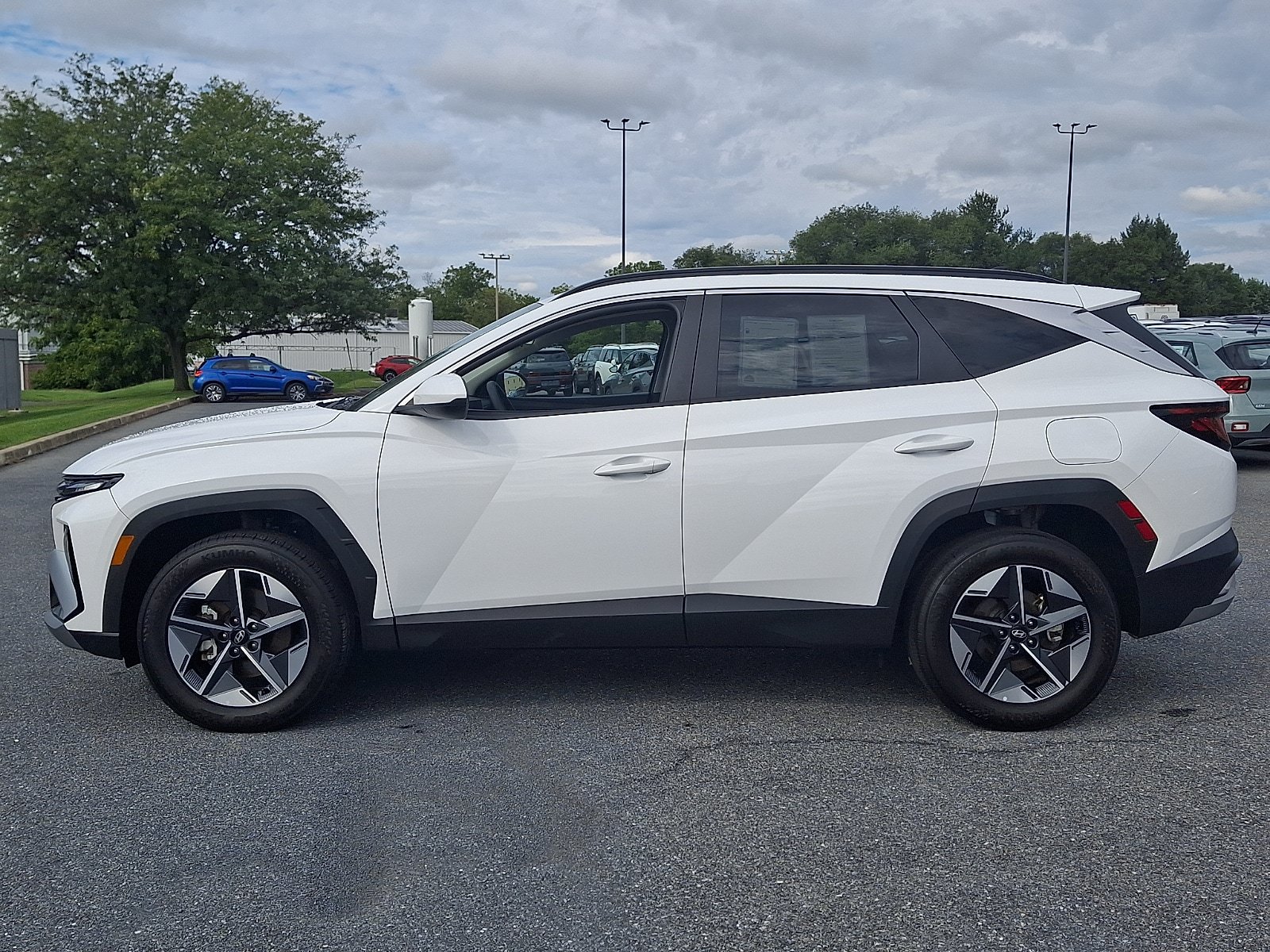 Certified 2025 Hyundai Tucson SEL AWD/4WD image 8