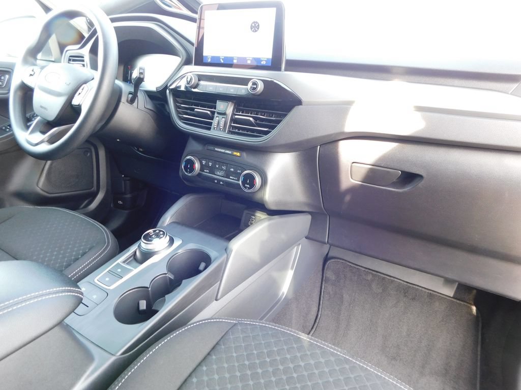 Used 2025 Ford Escape Active AWD/4WD image 17