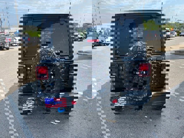 Used 2023 Jeep Wrangler Unlimited image 4