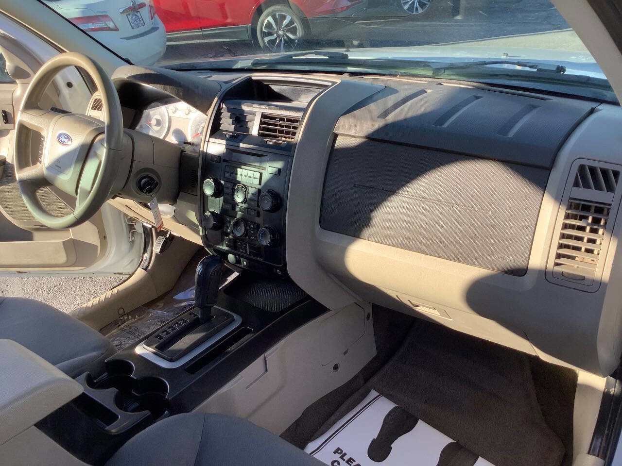 Used 2008 Ford Escape XLS image 30