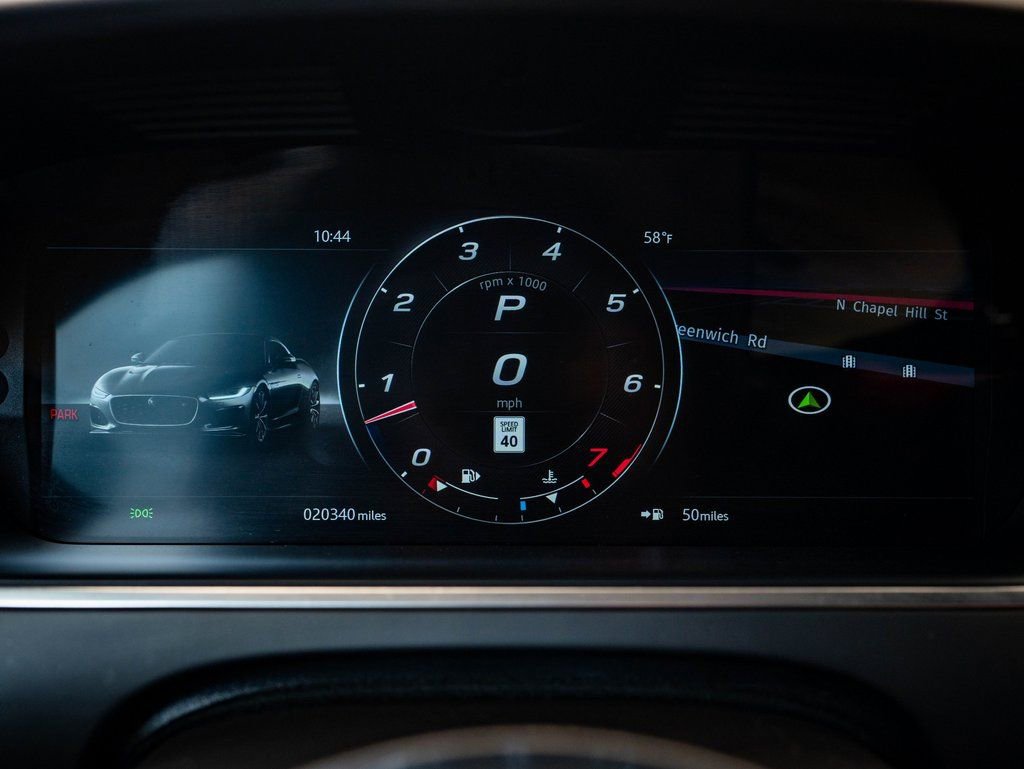 Used 2022 Jaguar F-TYPE R image 27