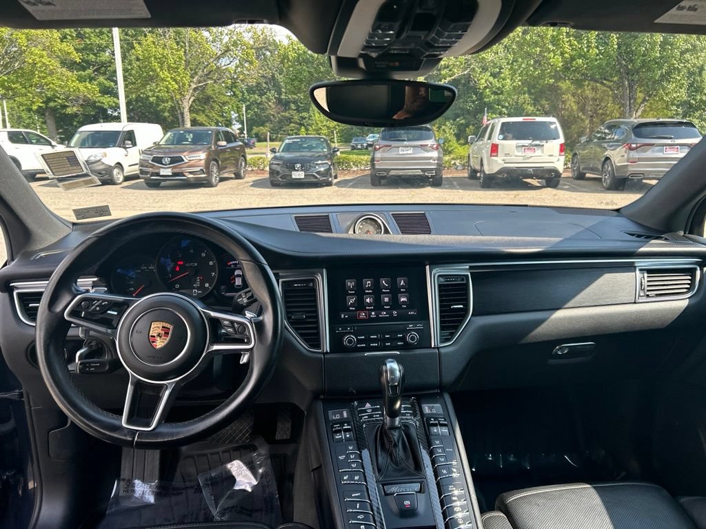 Used 2018 Porsche Macan GTS AWD/4WD image 18