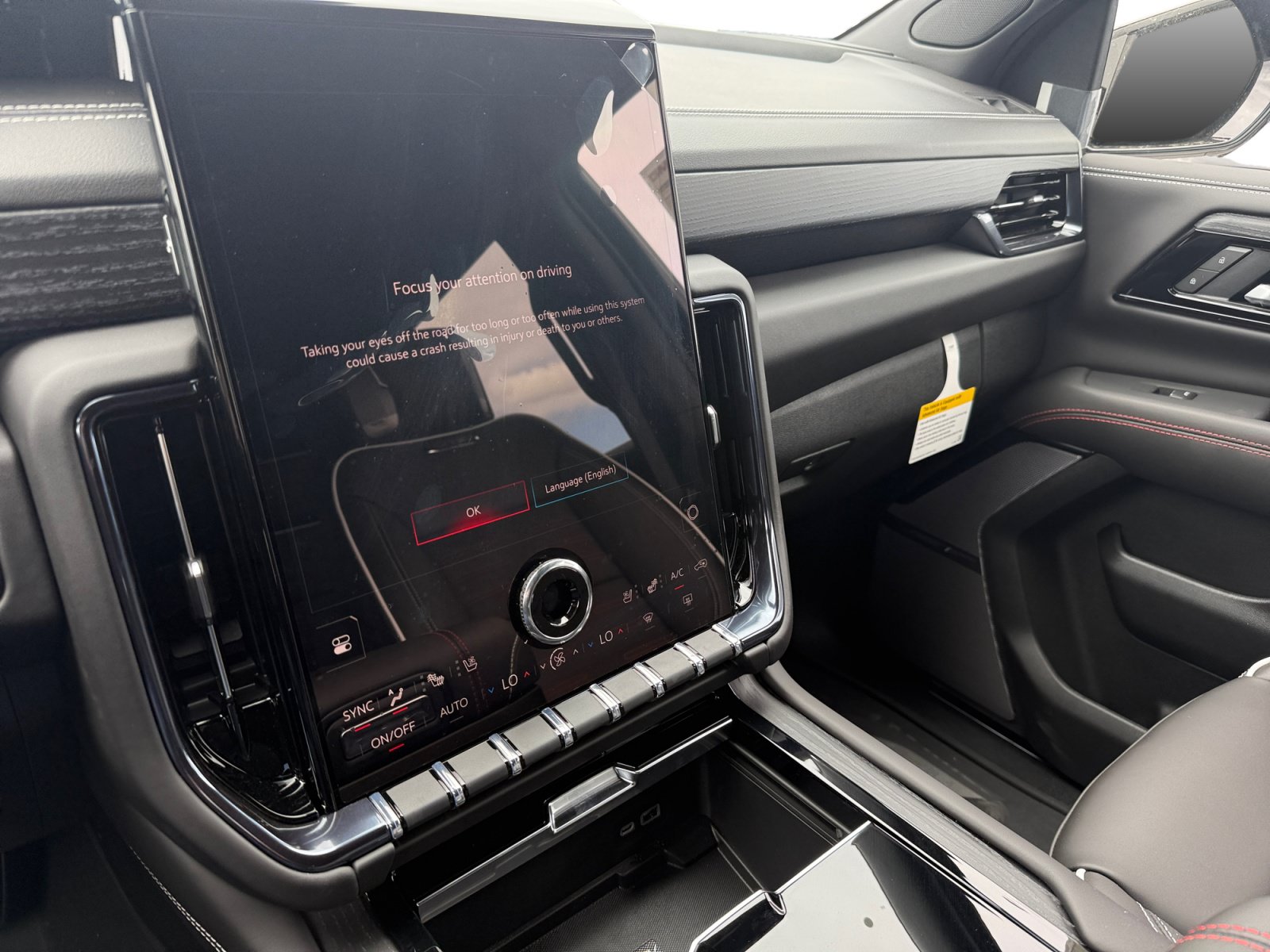 New 2026 GMC Yukon XL AT4 Ultimate AWD/4WD image 12