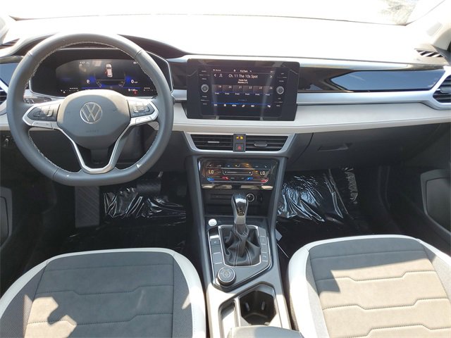 New 2025 Volkswagen Taos SE image 13