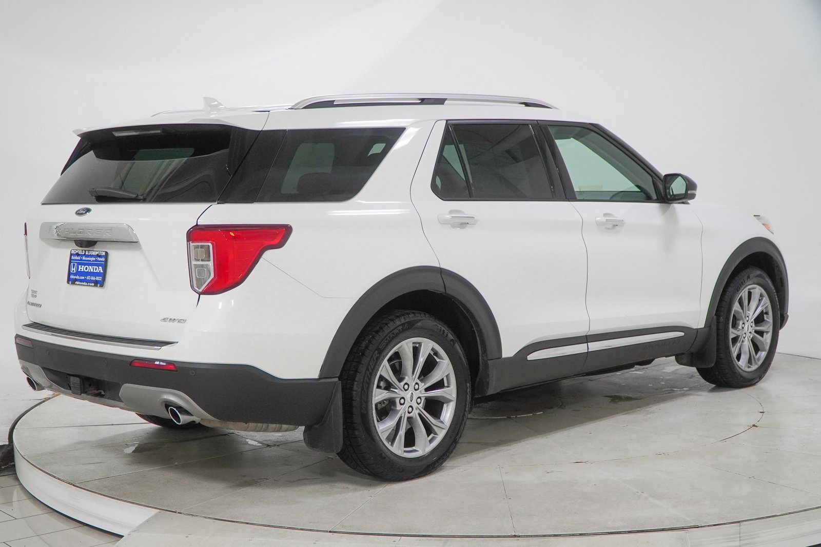 Used 2022 Ford Explorer Limited w/ Equipment Group 301A image 13