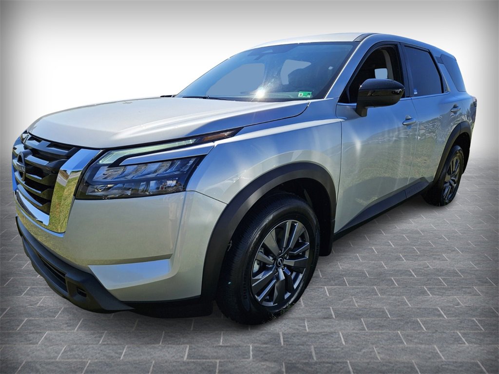 New 2025 Nissan Pathfinder S w/ Cargo Package image 2