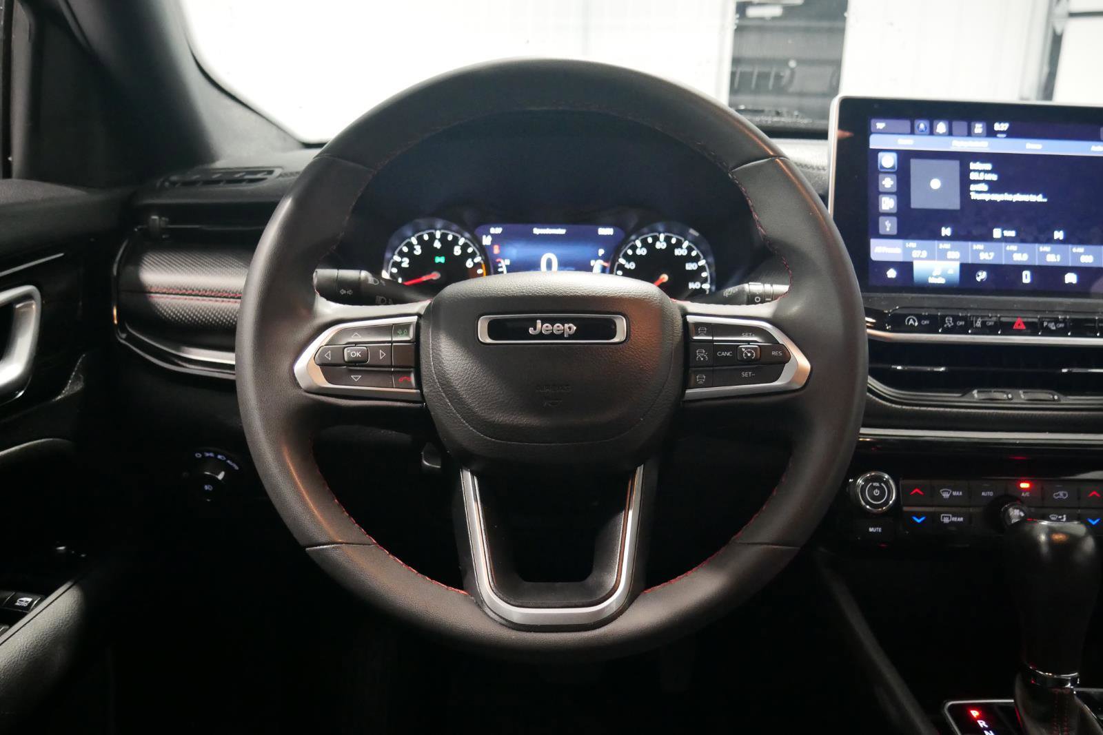 Used 2023 Jeep Compass Trailhawk image 20