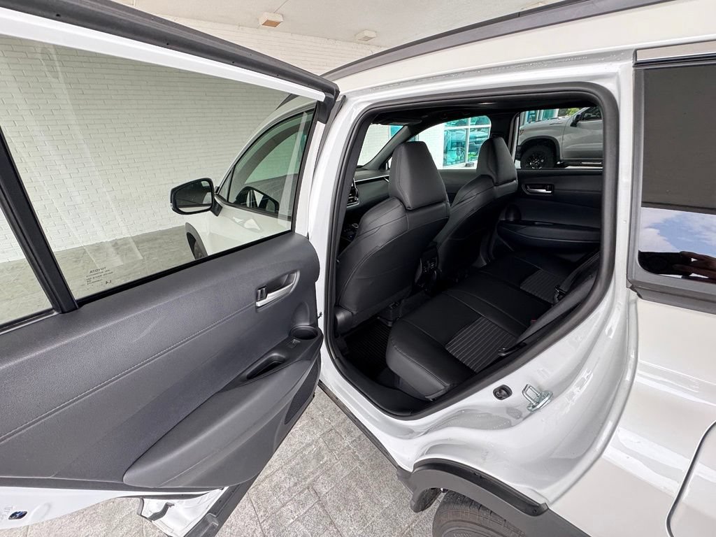 Used 2026 Toyota Corolla Cross AWD Hybrid w/ Convenience Package image 18