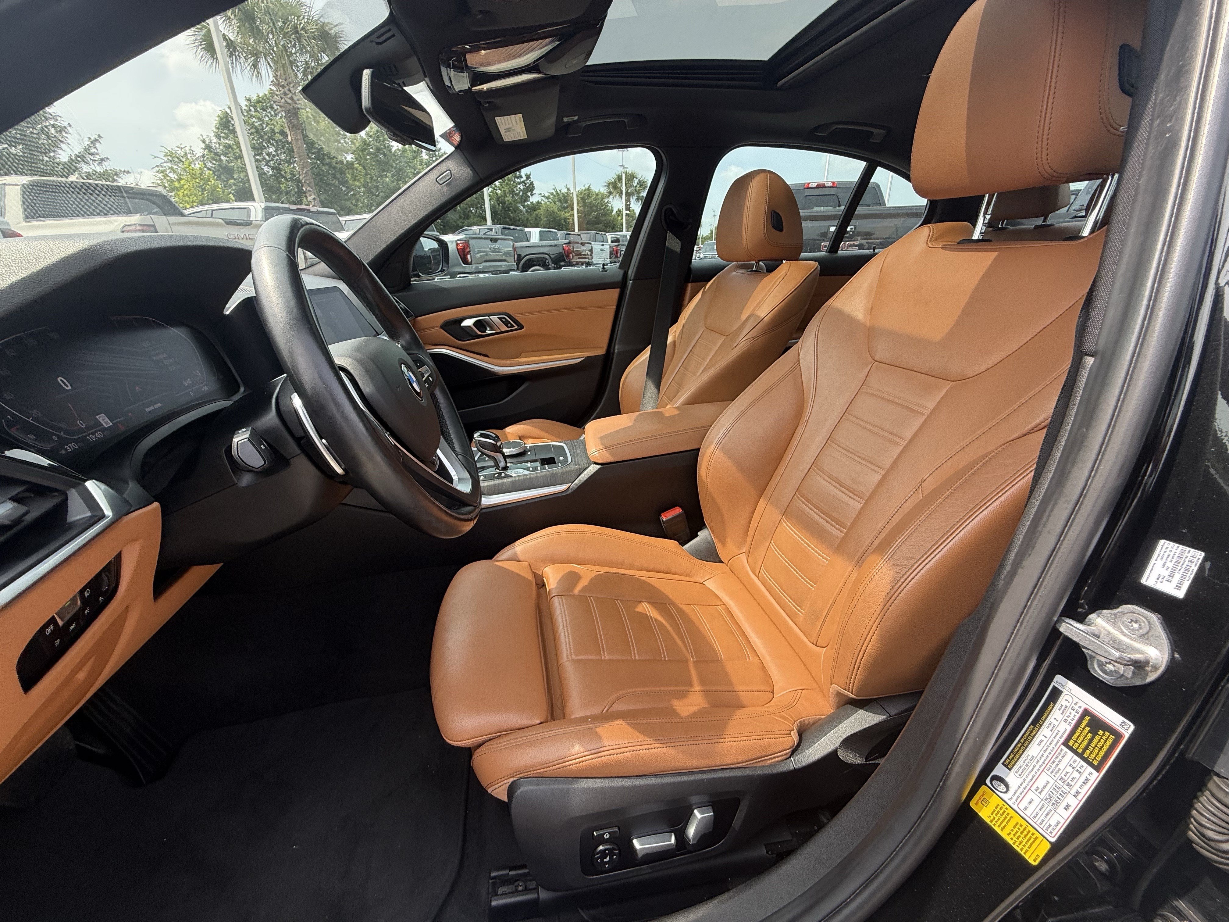 Used 2019 BMW 330i Sedan w/ Premium Package RWD image 28