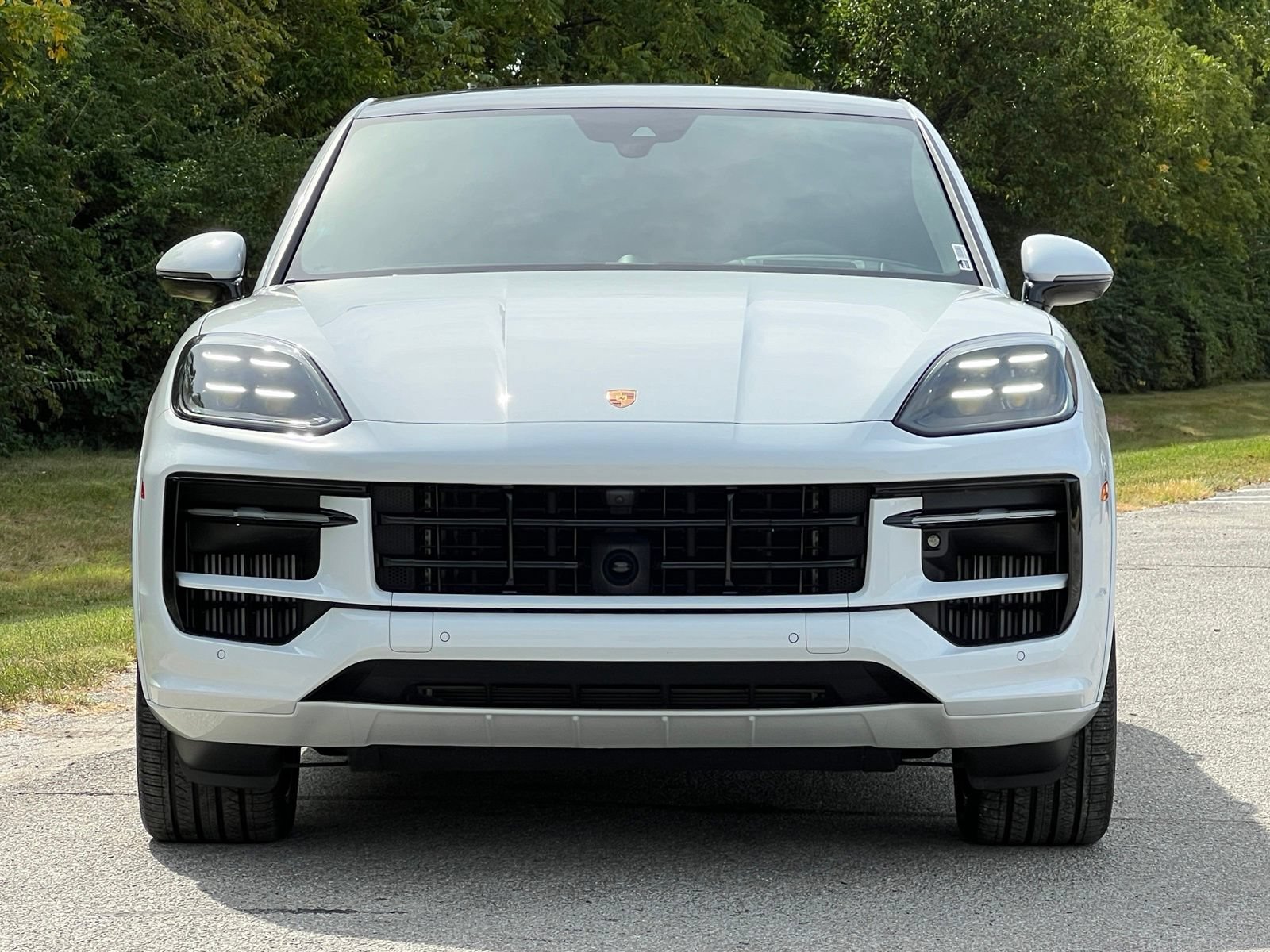 Certified 2025 Porsche Cayenne GTS AWD/4WD image 7