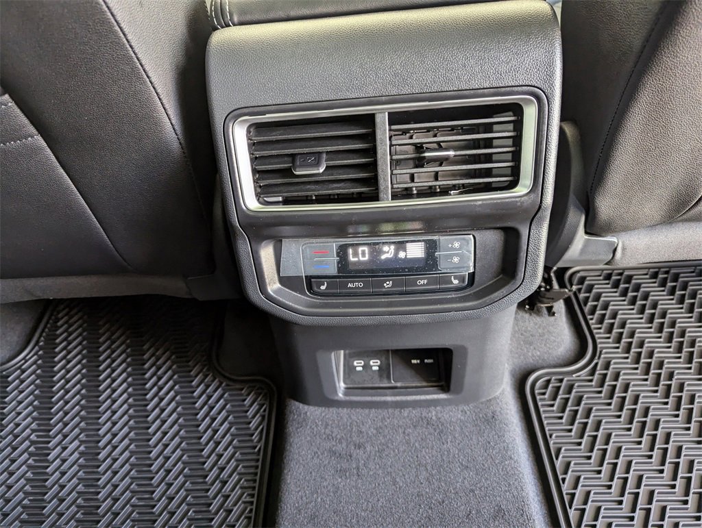 New 2025 Volkswagen Atlas SEL Premium R-Line image 37