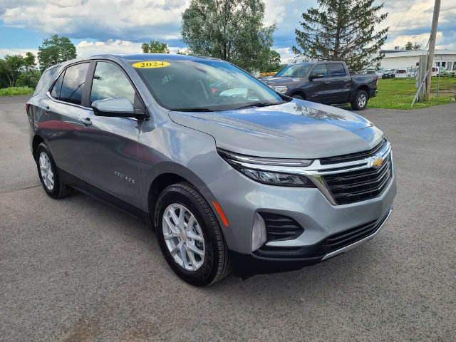 Used 2024 Chevrolet Equinox LT AWD/4WD image 4