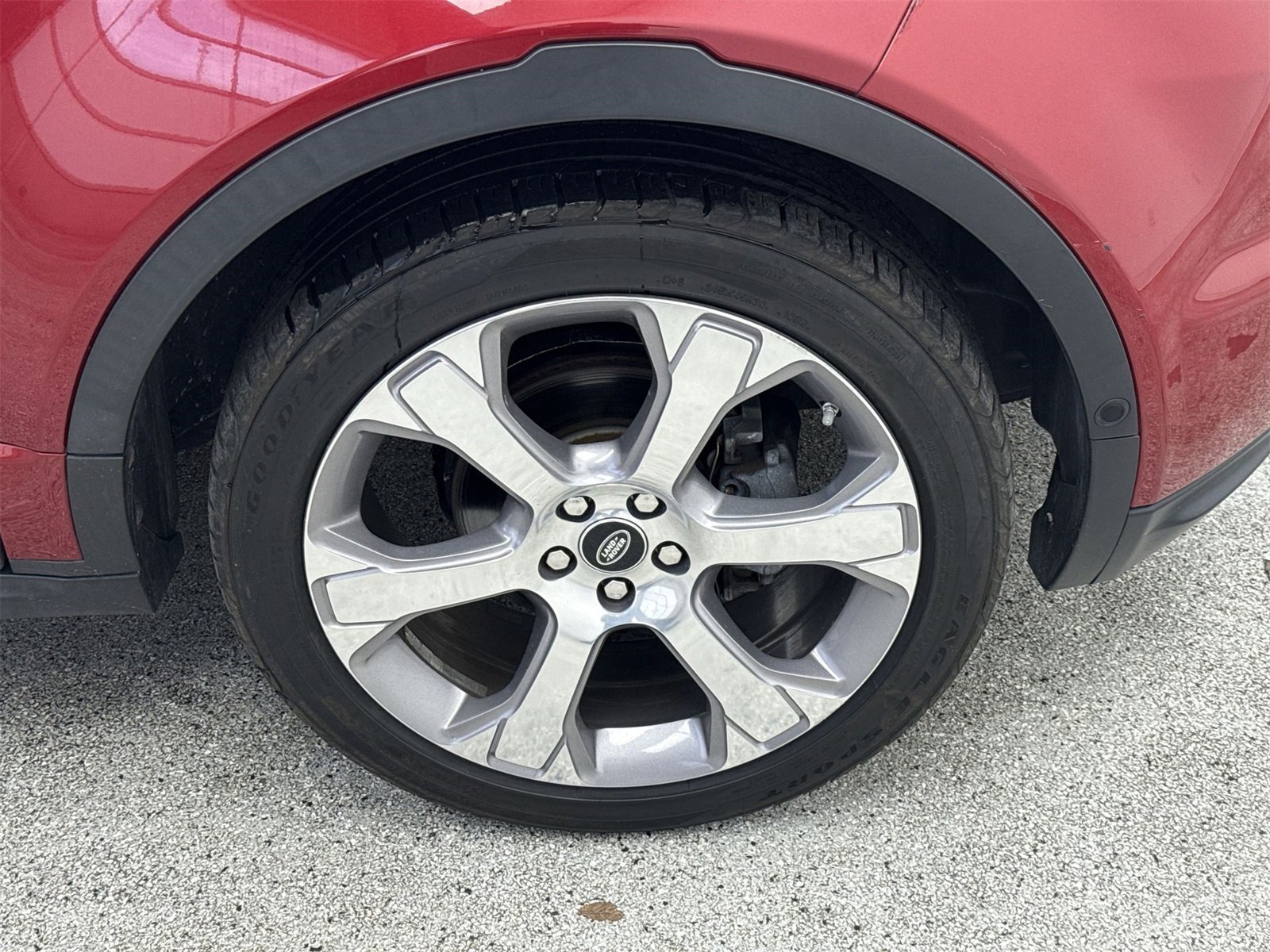 Used 2015 Land Rover Range Rover Evoque Dynamic image 34