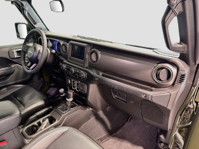 Used 2023 Jeep Gladiator Sport AWD/4WD image 24