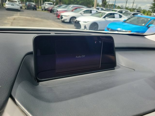 Used 2018 Lexus RX 350L FWD w/ Accessory Package image 17