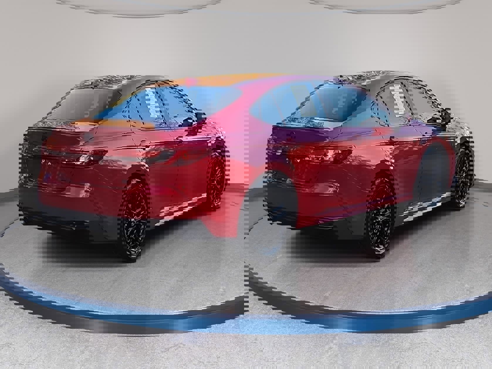 Used 2025 Toyota Camry SE w/ Multimedia Upgrade Package image 5