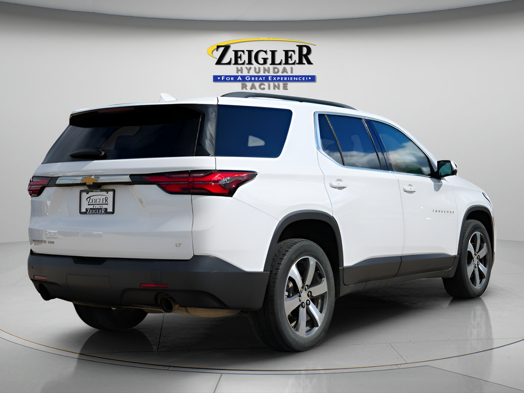 Used 2023 Chevrolet Traverse LT w/ LT Premium Package AWD/4WD image 6