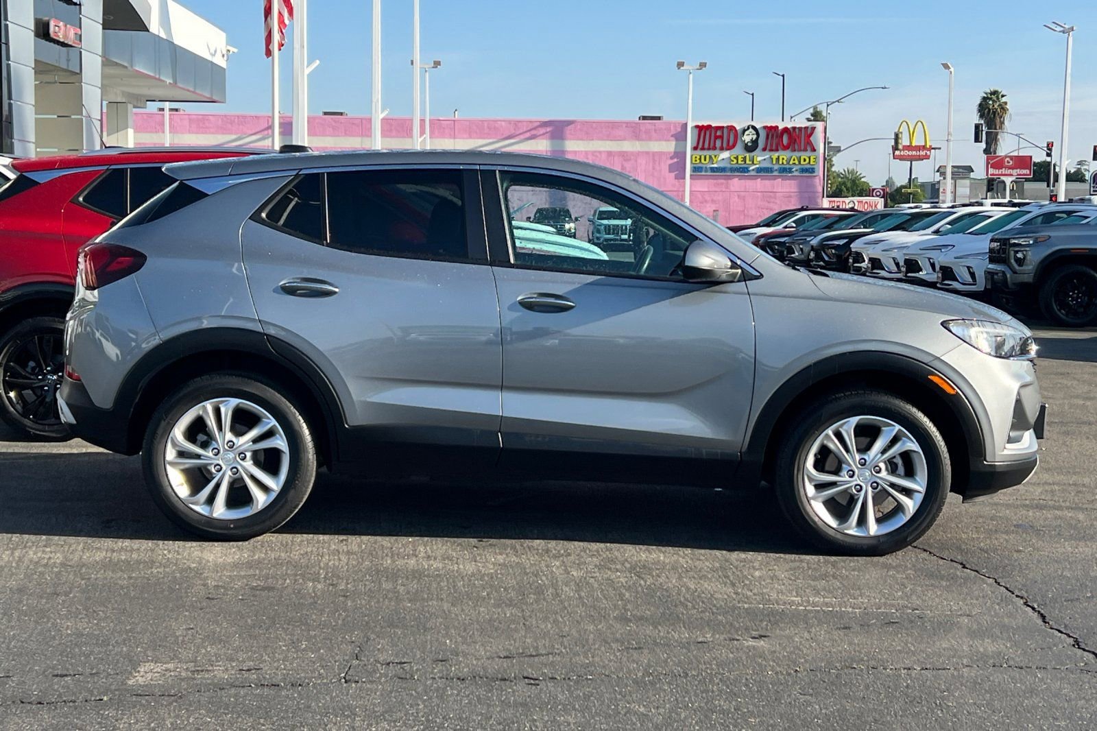 Used 2023 Buick Encore GX Preferred w/ Cold Weather Comfort Package image 3