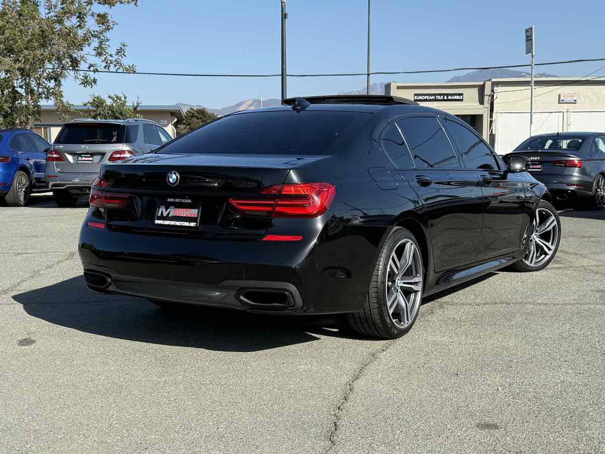 Used 2019 BMW 740i image 8