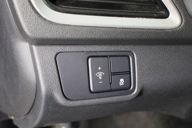 Used 2022 Hyundai Accent Limited image 23