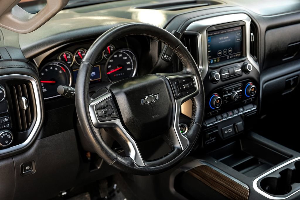 Used 2021 Chevrolet Silverado 1500 RST w/ Bed Protection Package image 12