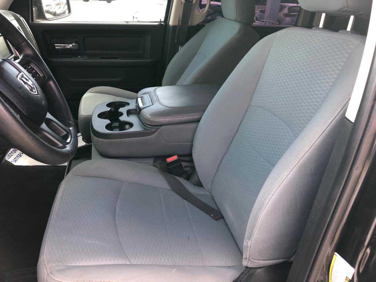 Used 2017 RAM 1500 Express w/ Express Value Package AWD/4WD image 17
