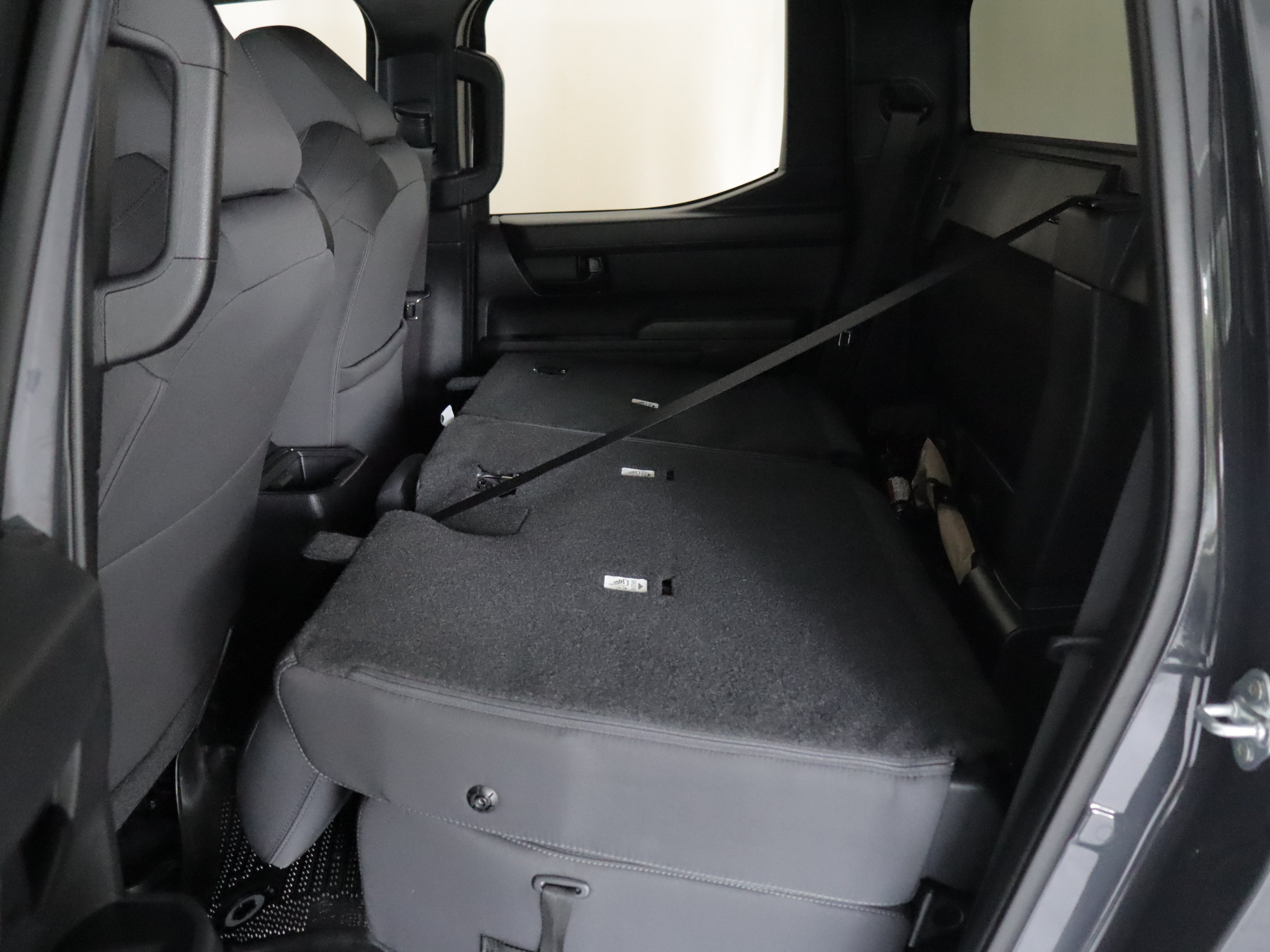 Used 2025 Toyota Tacoma SR AWD/4WD image 11