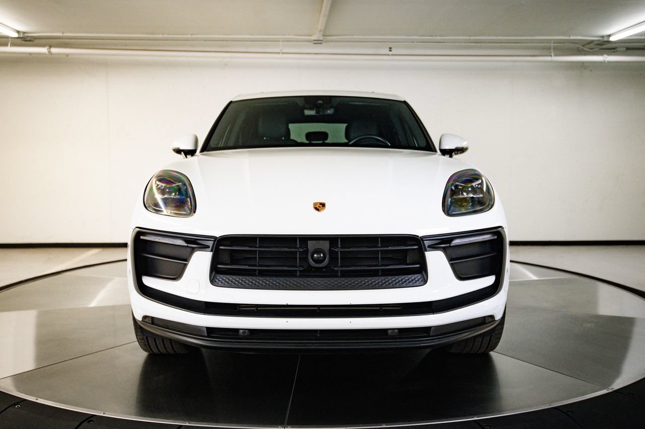 Certified 2023 Porsche Macan AWD/4WD image 10