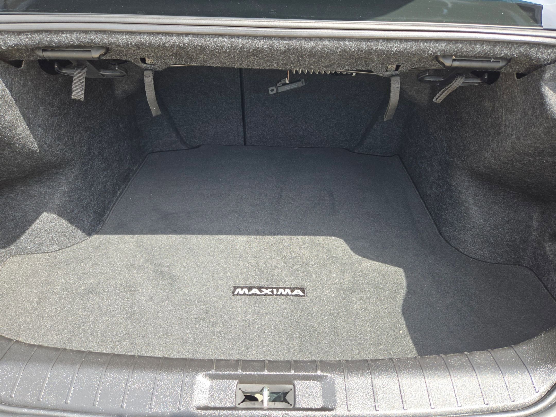 Used 2021 Nissan Maxima SR w/ Sport Mat Group FWD image 25
