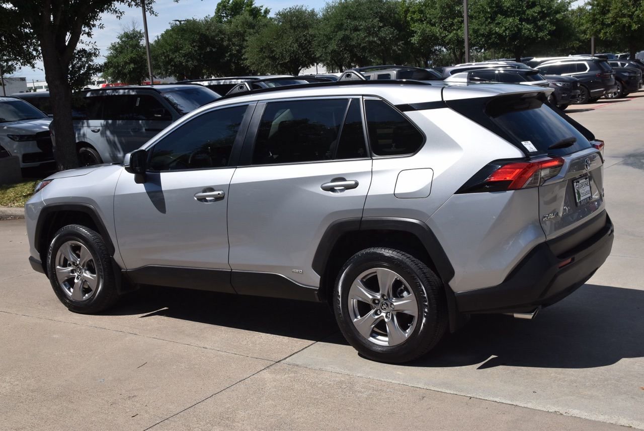 Used 2023 Toyota RAV4 XLE w/ Convenience Package AWD/4WD image 11