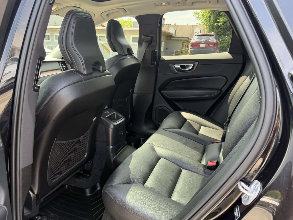 Used 2024 Volvo XC60 T8 Plus AWD/4WD image 15