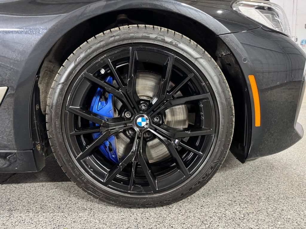 Used 2023 BMW M550i xDrive AWD/4WD image 5