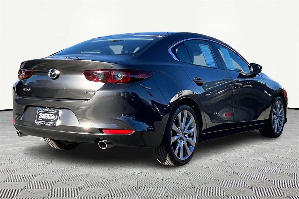Used 2019 MAZDA MAZDA3 Sedan image 2