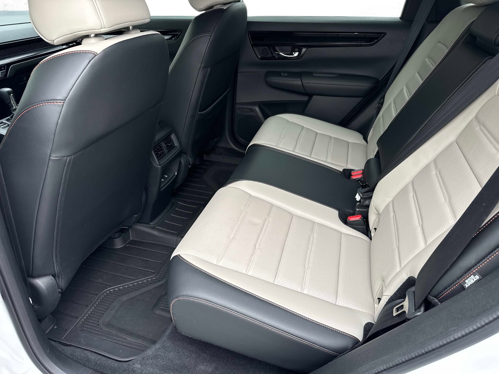 Used 2023 Honda CR-V Sport Touring image 15