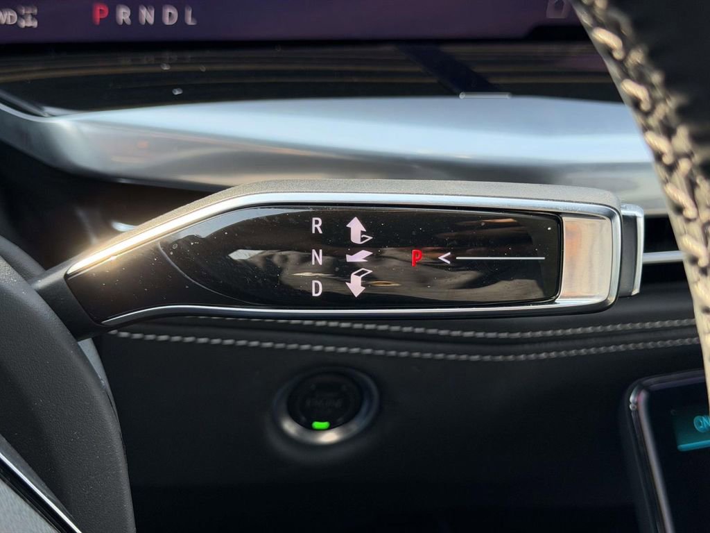 Certified 2025 Cadillac Escalade ESV Premium Luxury image 25