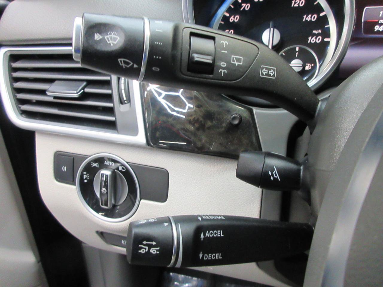 Used 2015 Mercedes-Benz ML 350 4MATIC image 21