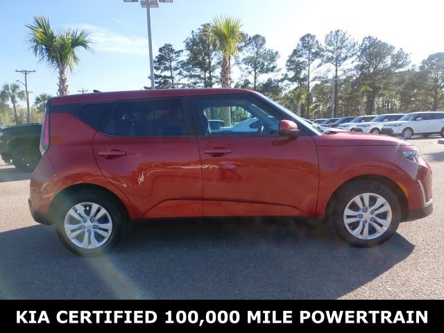 Certified 2023 Kia Soul LX FWD image 4