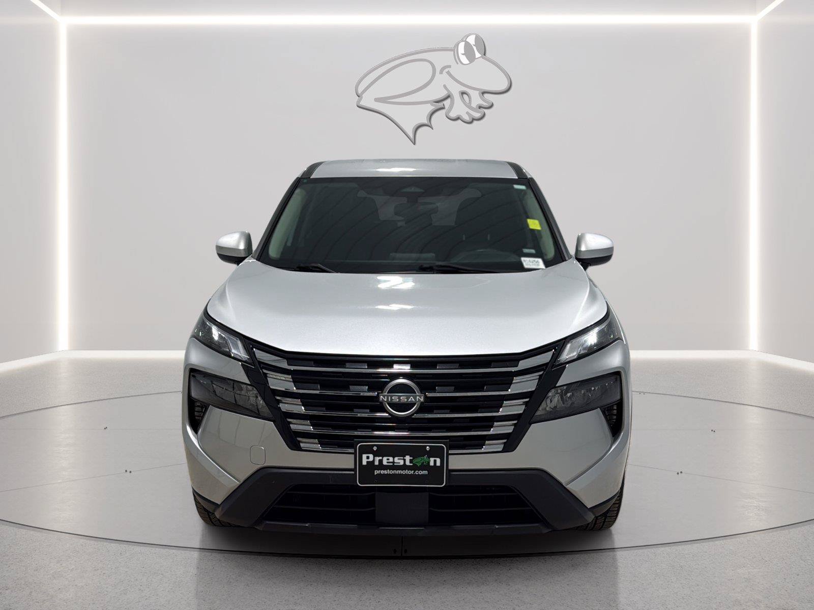 Used 2024 Nissan Rogue SV AWD/4WD image 8