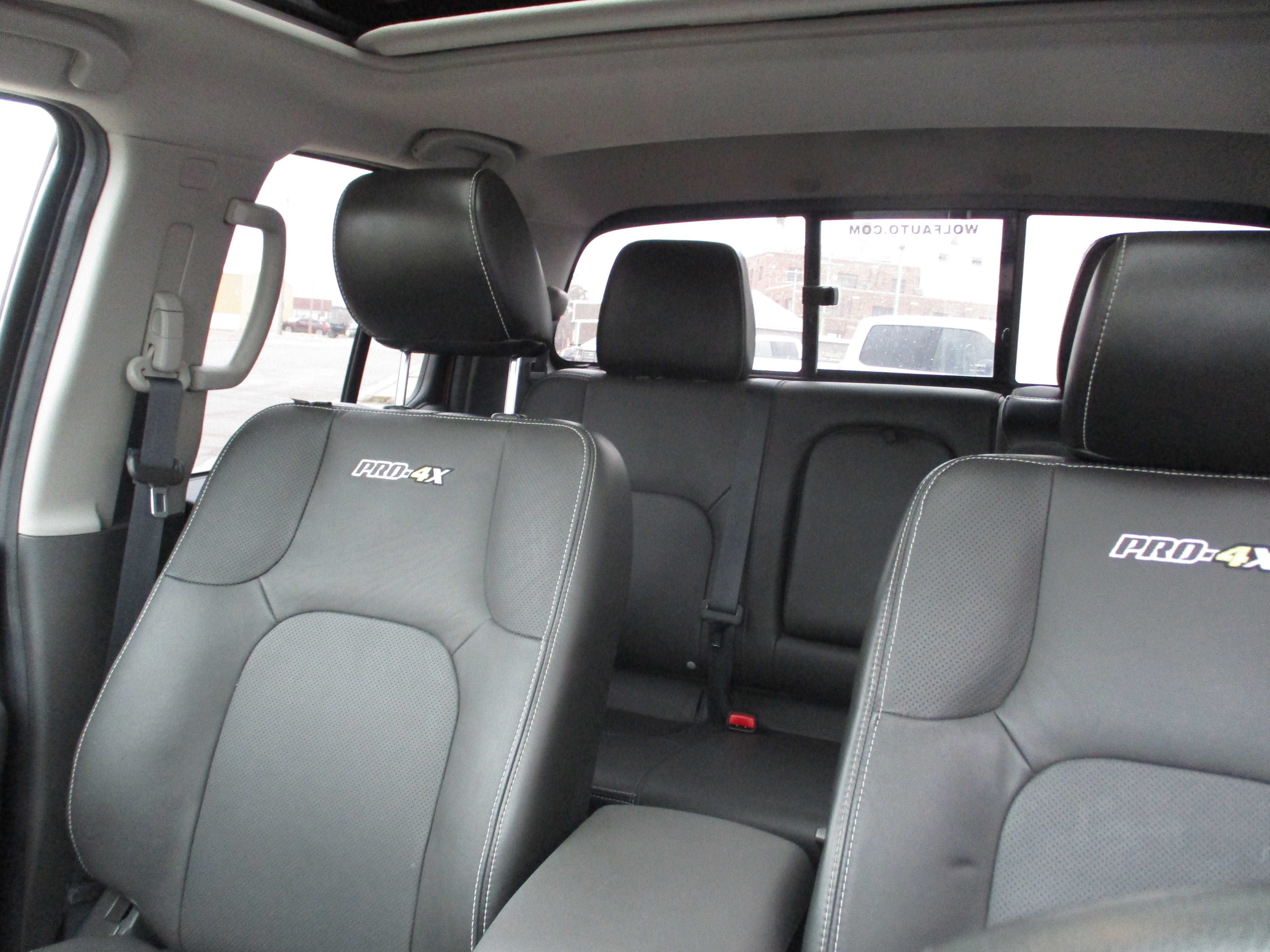Used 2020 Nissan Frontier PRO-4X AWD/4WD image 14