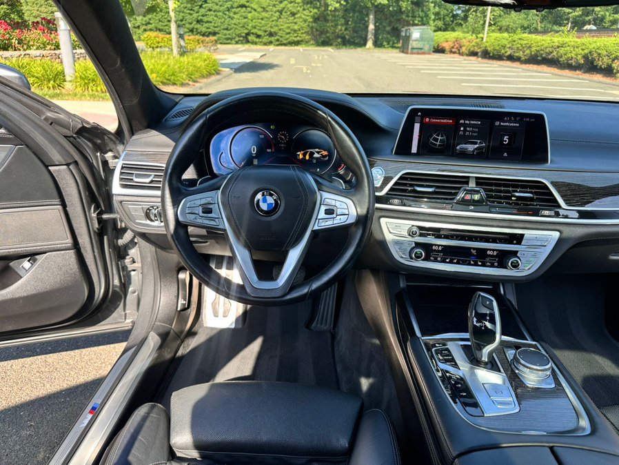 Used 2016 BMW 750i xDrive AWD/4WD image 16