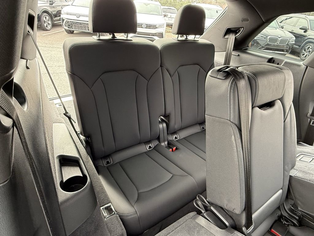 Used 2025 Audi Q7 3.0T Premium Plus image 24