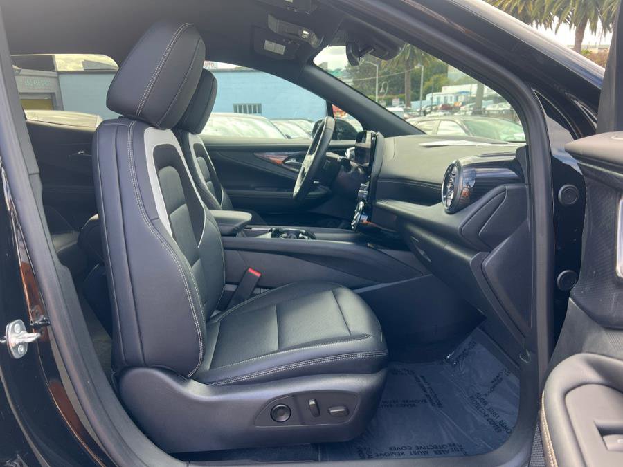 Used 2024 Chevrolet Blazer EV LT image 36