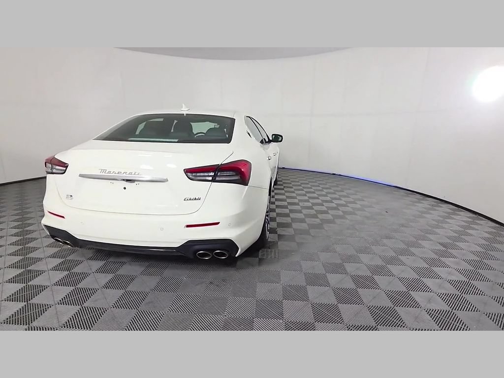 Used 2022 Maserati Ghibli Modena RWD image 38