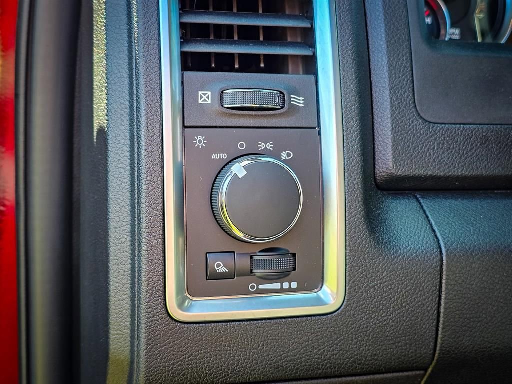 Certified 2021 RAM 1500 Classic Warlock w/ Electronics Group image 17