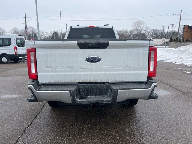 Certified 2025 Ford F250 XLT image 5